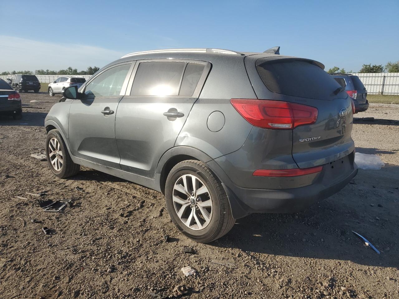 VIN KNDPB3AC9F7719511 2015 KIA SPORTAGE no.2