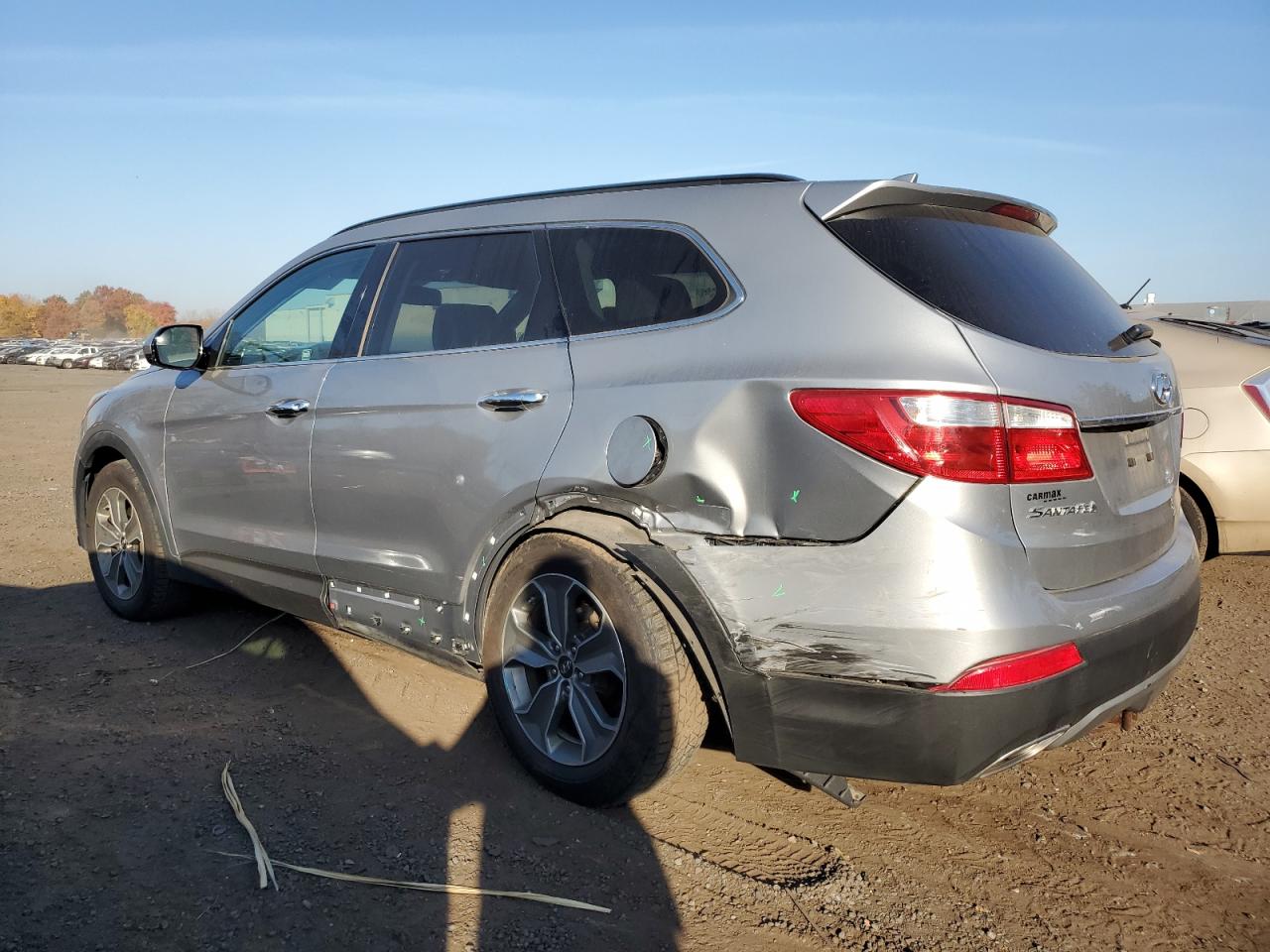 2015 Hyundai Santa Fe - Image 2