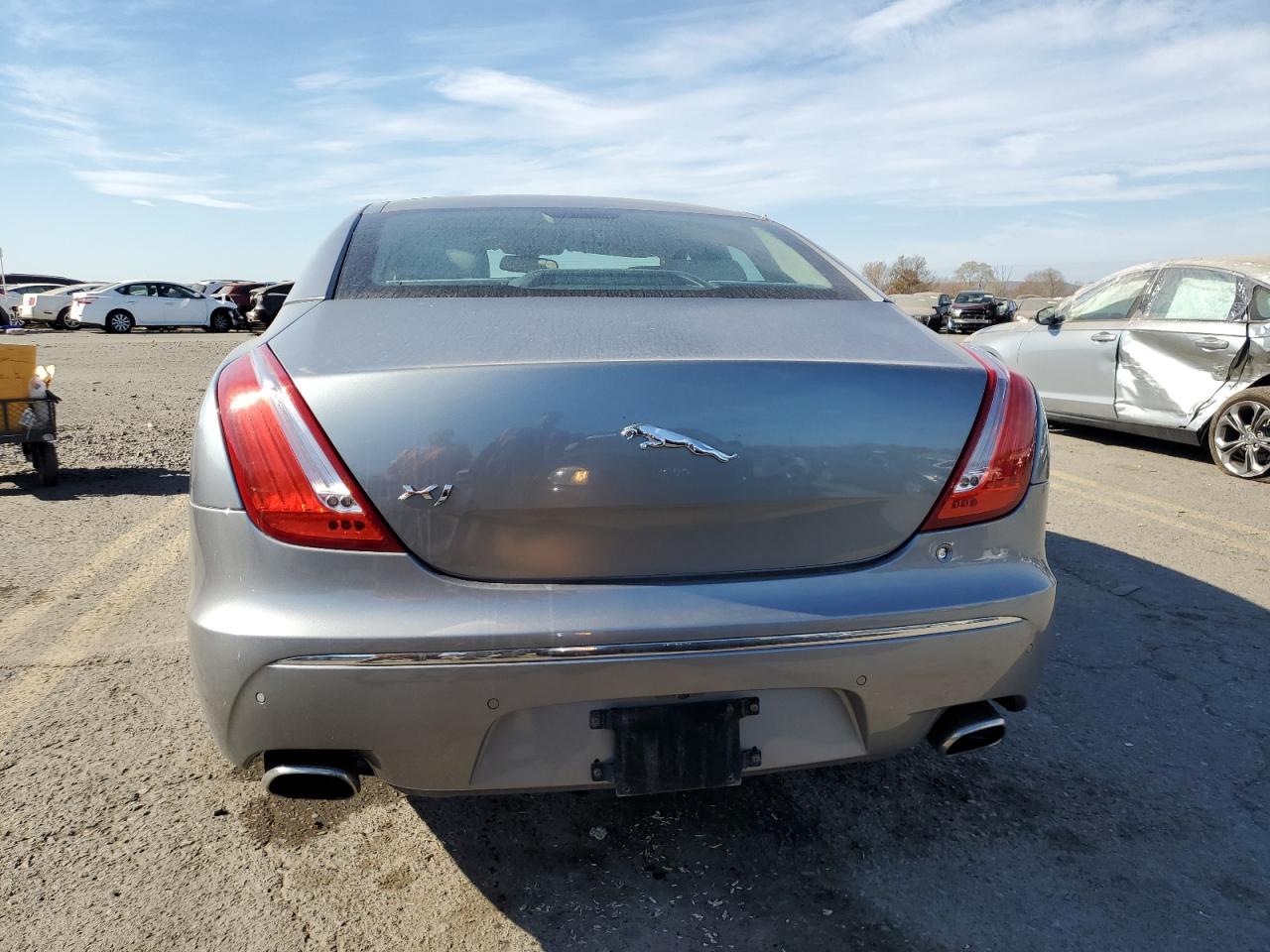 2011 Jaguar Xj VIN: SAJWA1CBXBLV12085 Lot: 77624774