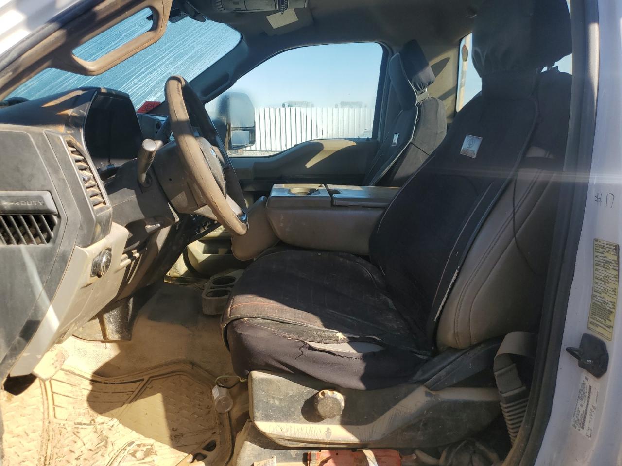 2017 Ford F450 - Image 7
