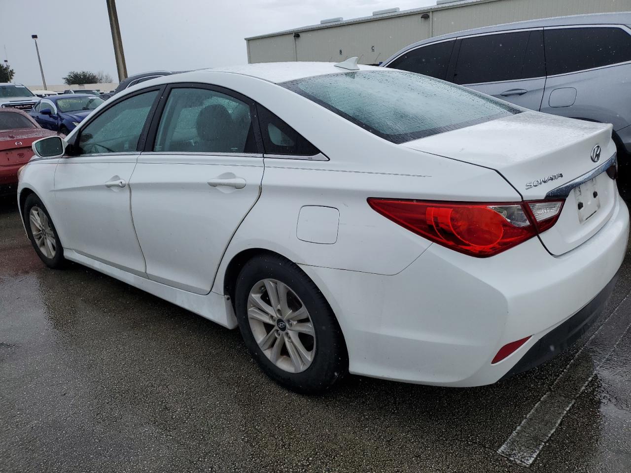 2014 Hyundai Sonata - Image 2