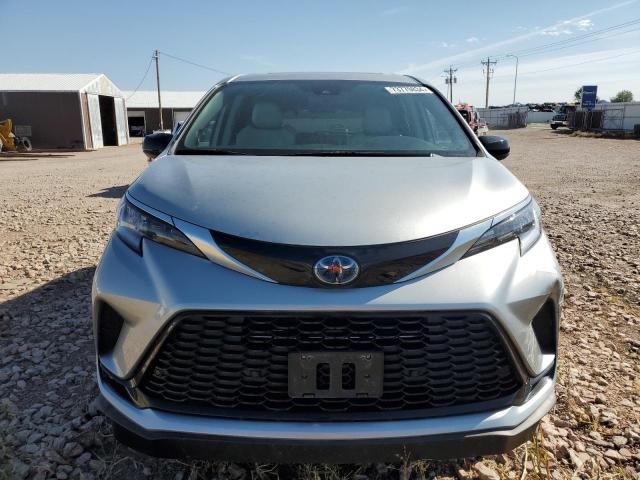  TOYOTA SIENNA 2022 Silver