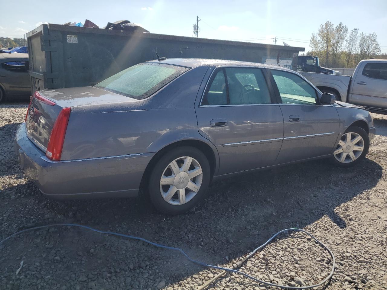2007 Cadillac DTS - Image 3