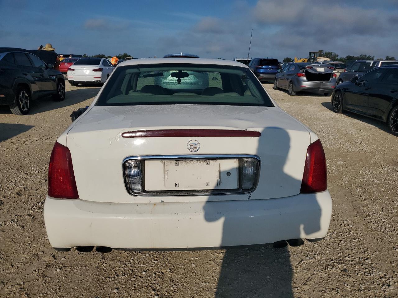 2002 Cadillac Deville VIN: 1G6KD54YX2U104701 Lot: 74187264