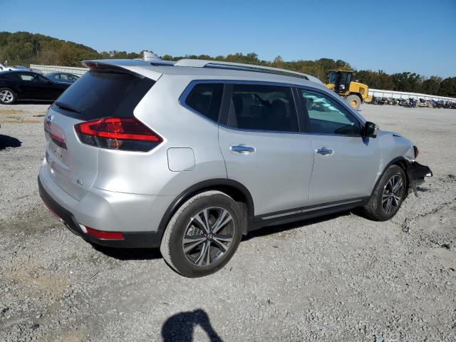  NISSAN ROGUE 2017 Silver