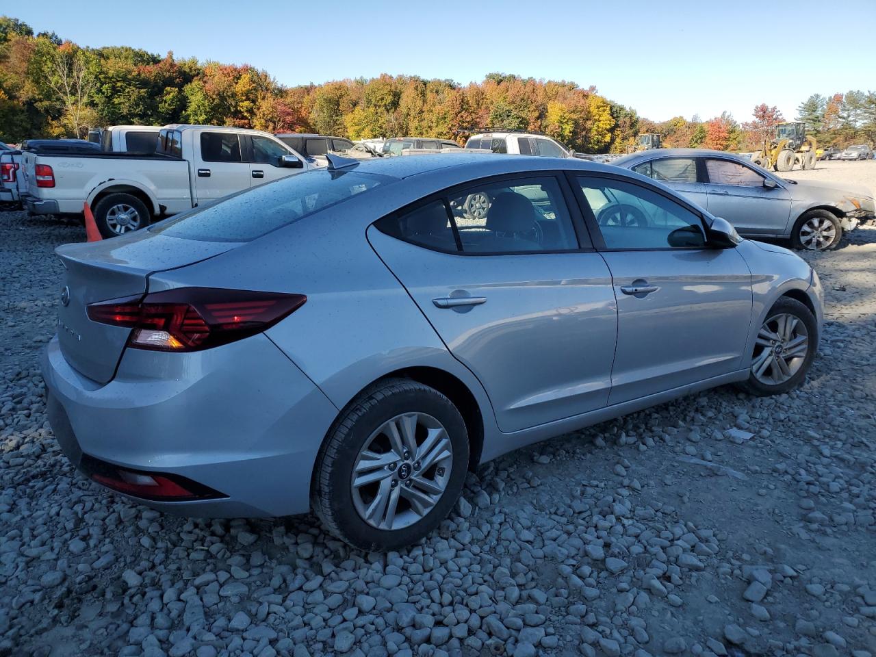 2020 Hyundai Elantra - Image 3