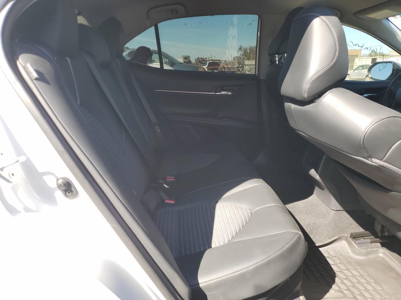 2021 Toyota Camry - Image 10