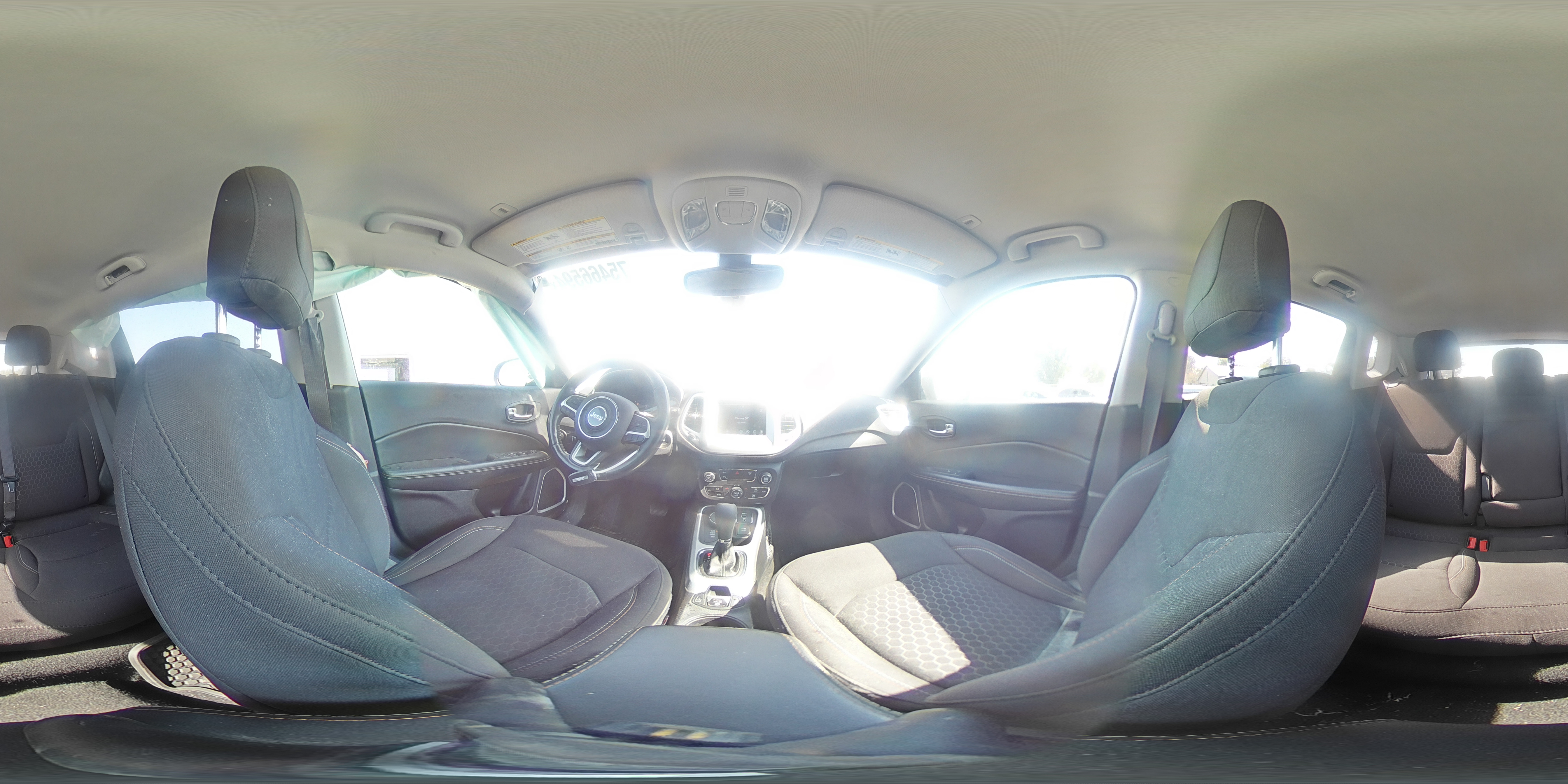 2019 Jeep Compass - Image 13