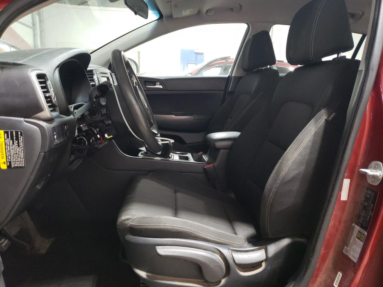 KNDPMCAC8H7255916 2017 Kia Sportage Lx