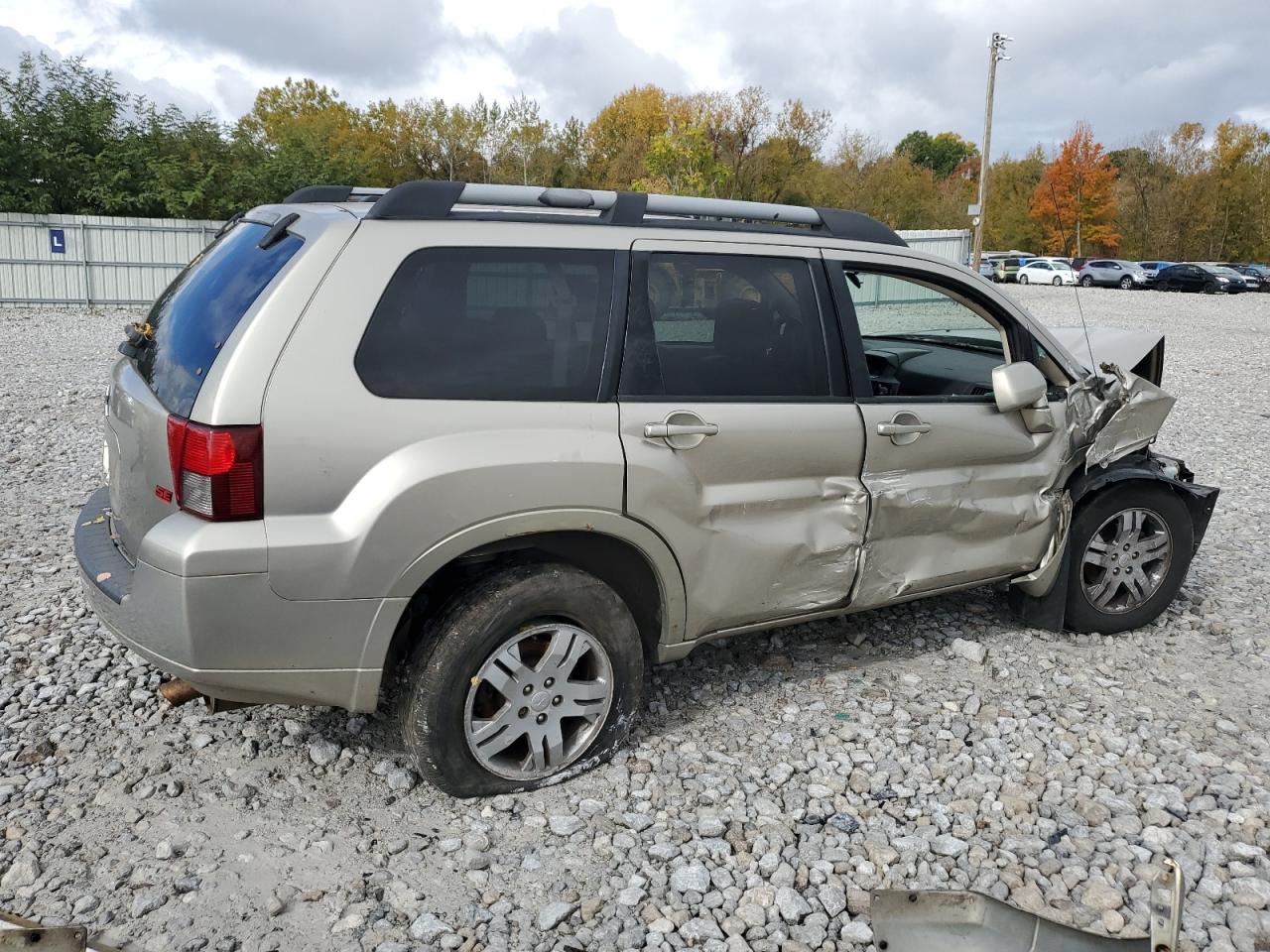 2007 Mitsubishi Endeavor - Image 3