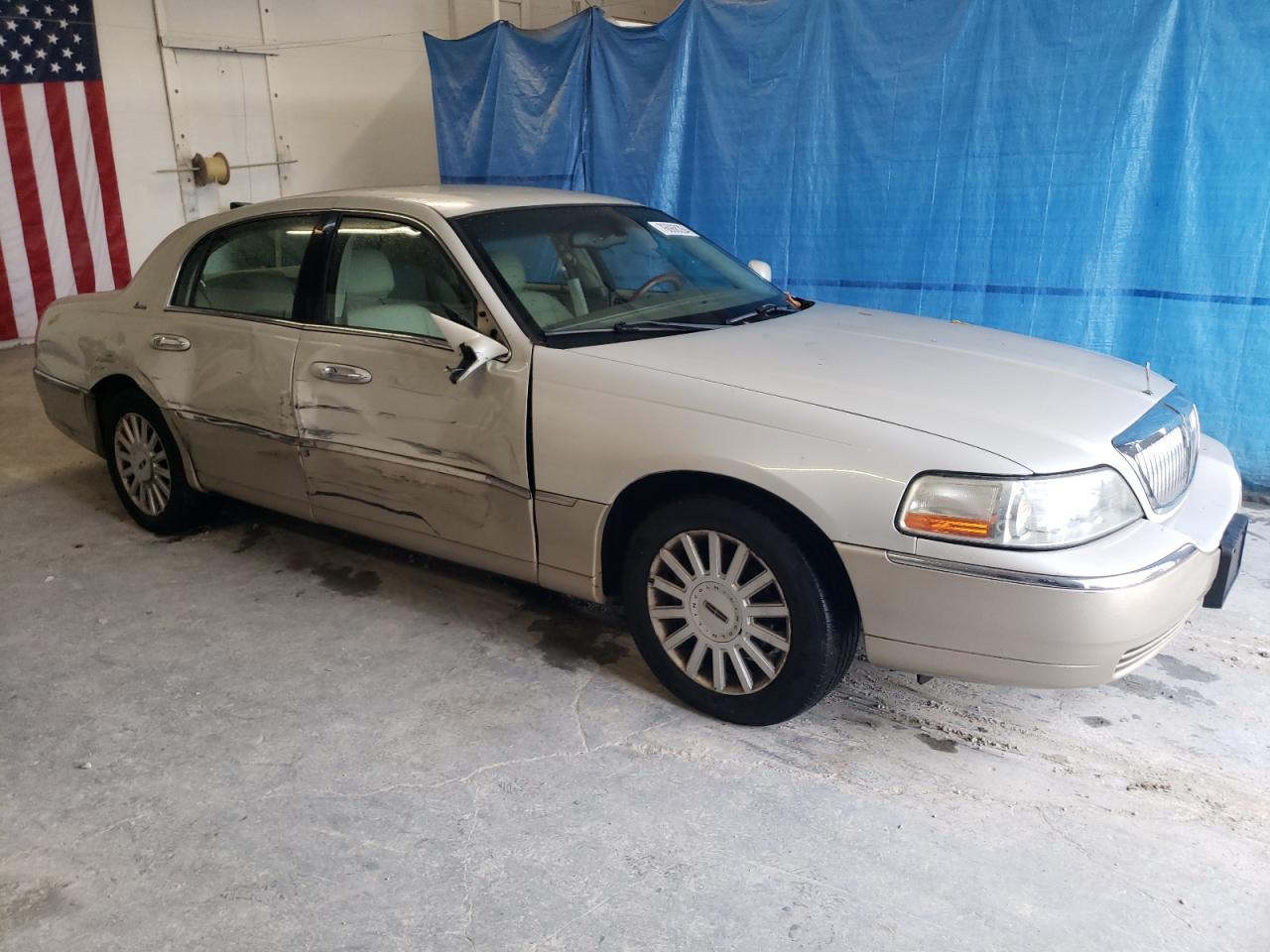 2005 Lincoln Town Car Signature VIN: 1LNHM81WX5Y651407 Lot: 76068264