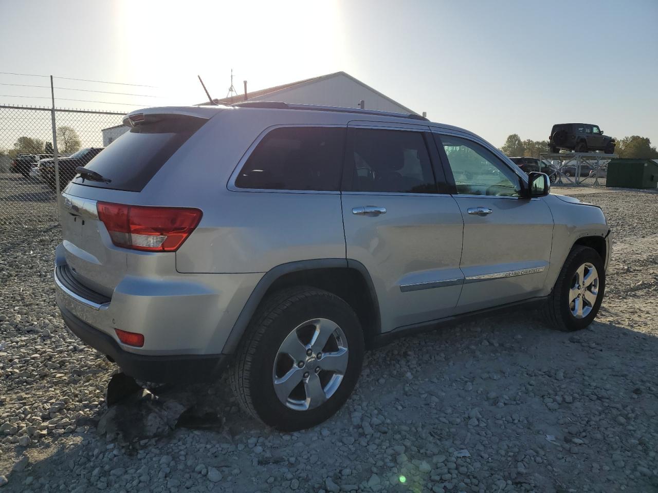2011 Jeep Grand Cherokee - Image 3