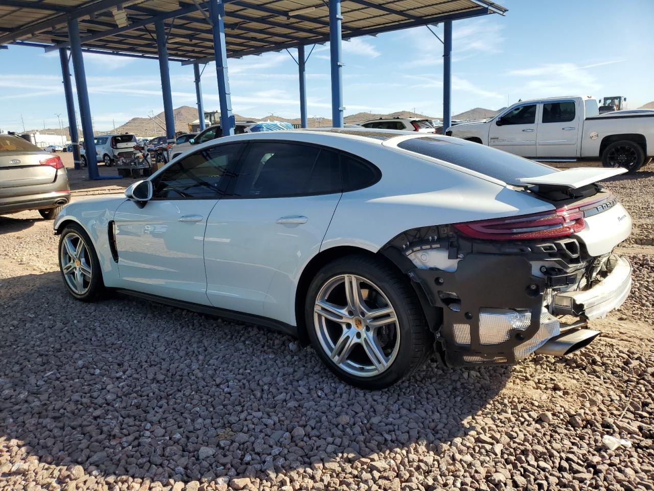 2018 Porsche Panamera - Image 2