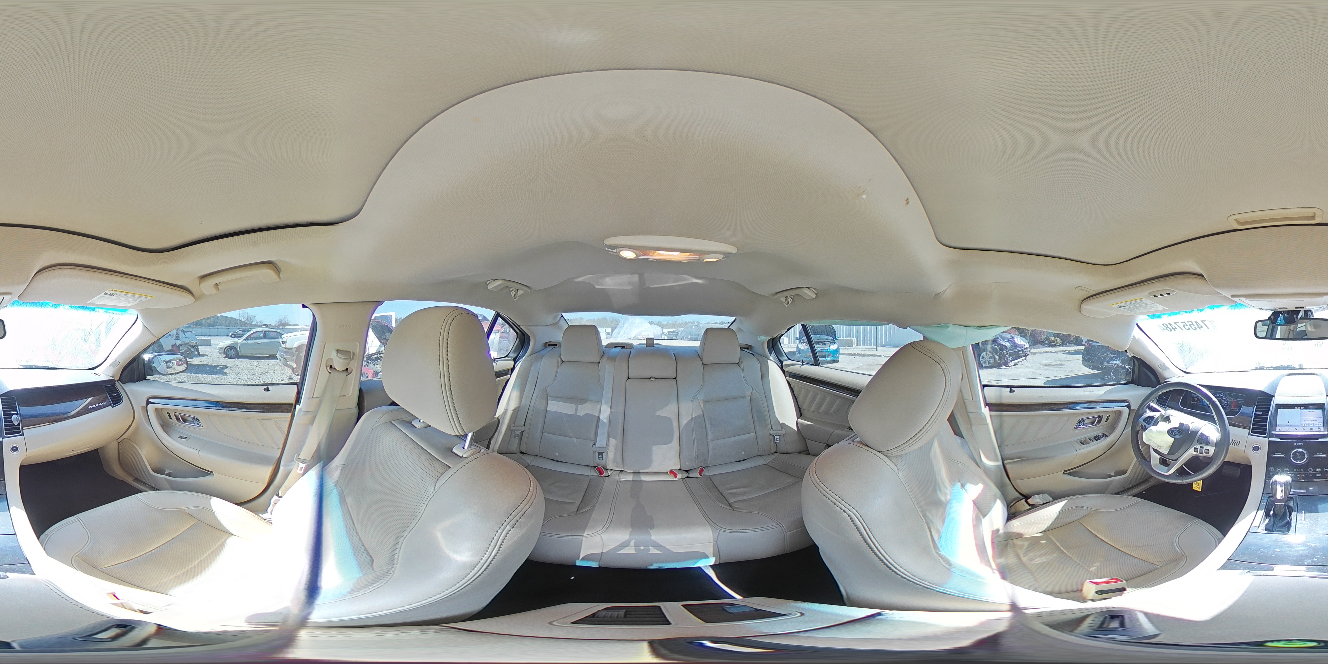 2019 Ford Taurus - Image 15