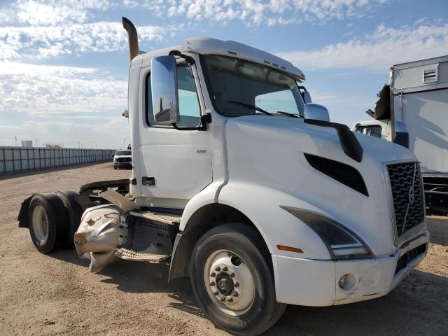 2019 Volvo Vnr  en Venta en Amarillo, TX - Side