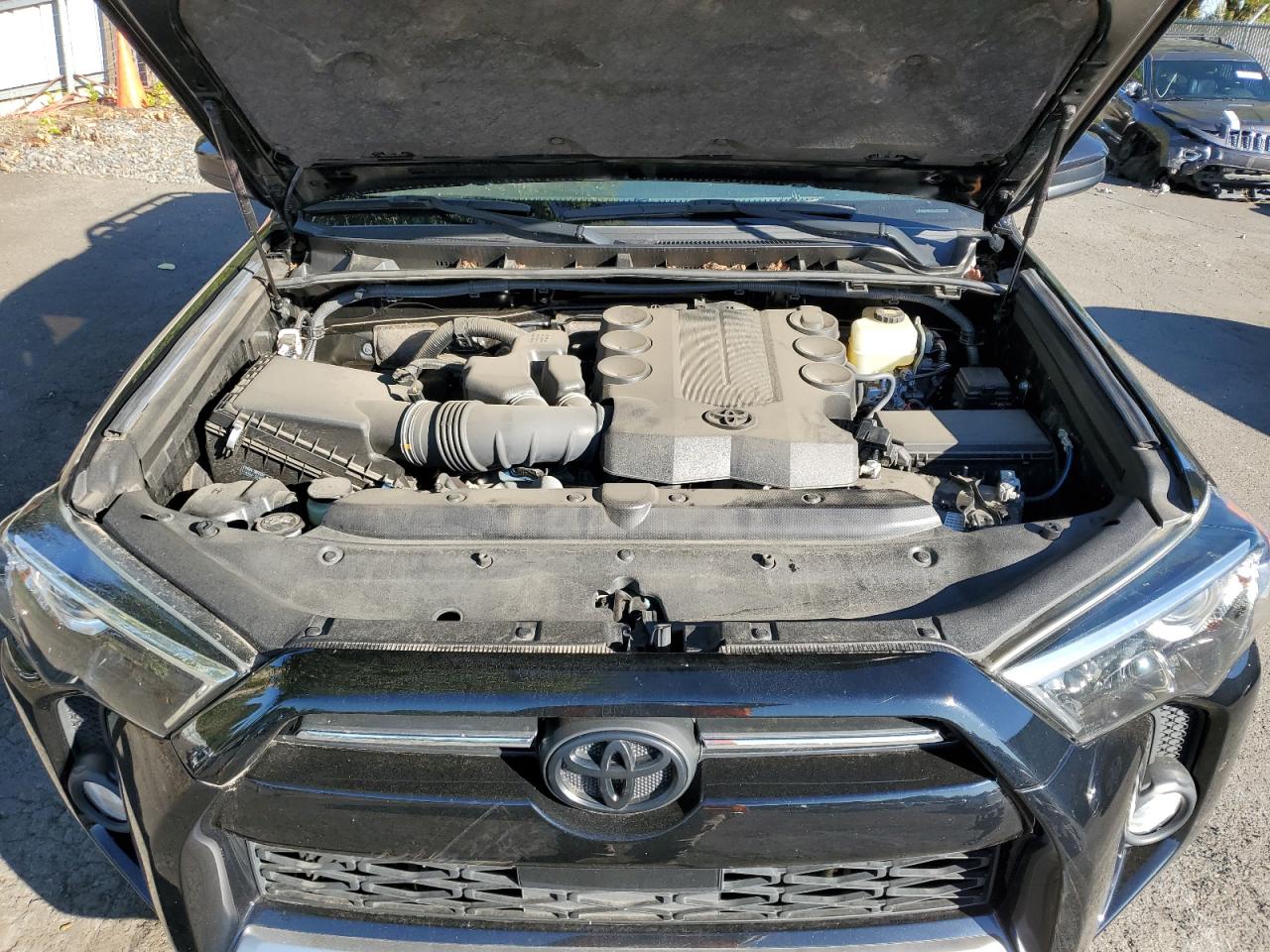 2020 Toyota 4Runner Sr5/Sr5 Premium VIN: JTEBU5JRXL5775545 Lot: 74014664