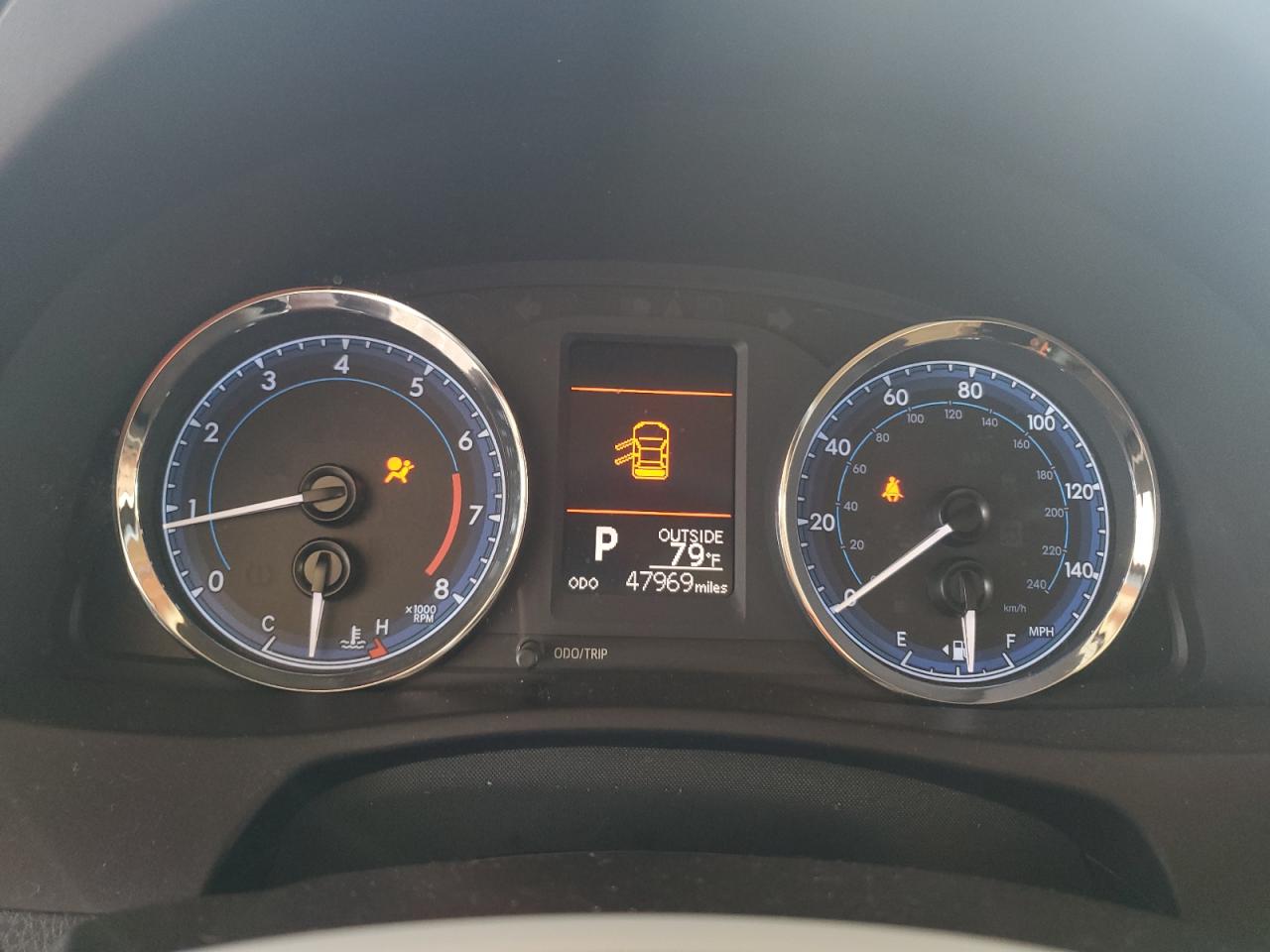 2018 Toyota Corolla L VIN: 5YFBURHE4JP746587 Lot: 76873174