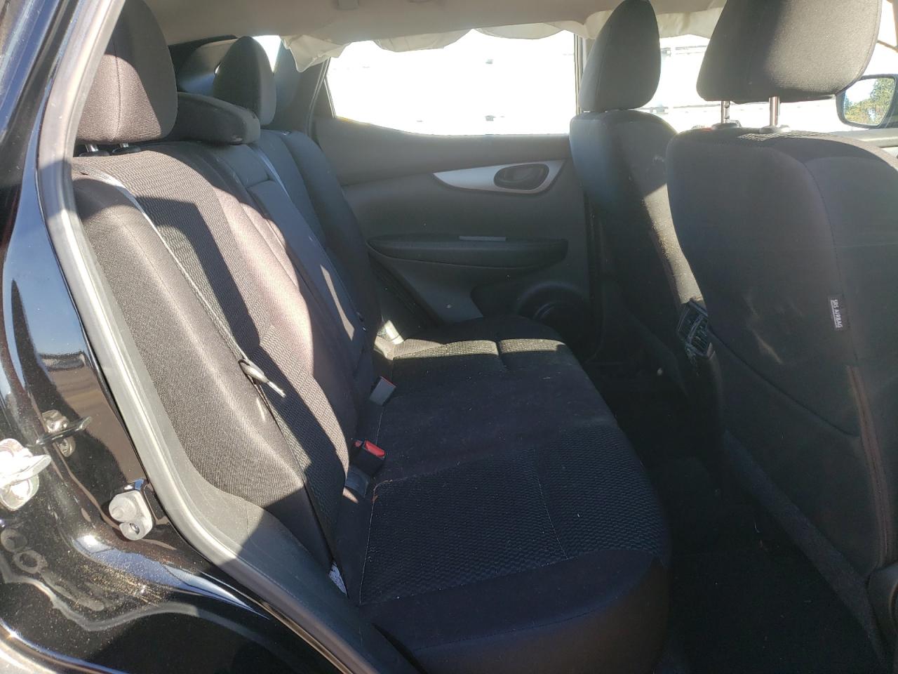 2019 Nissan Rogue - Image 11