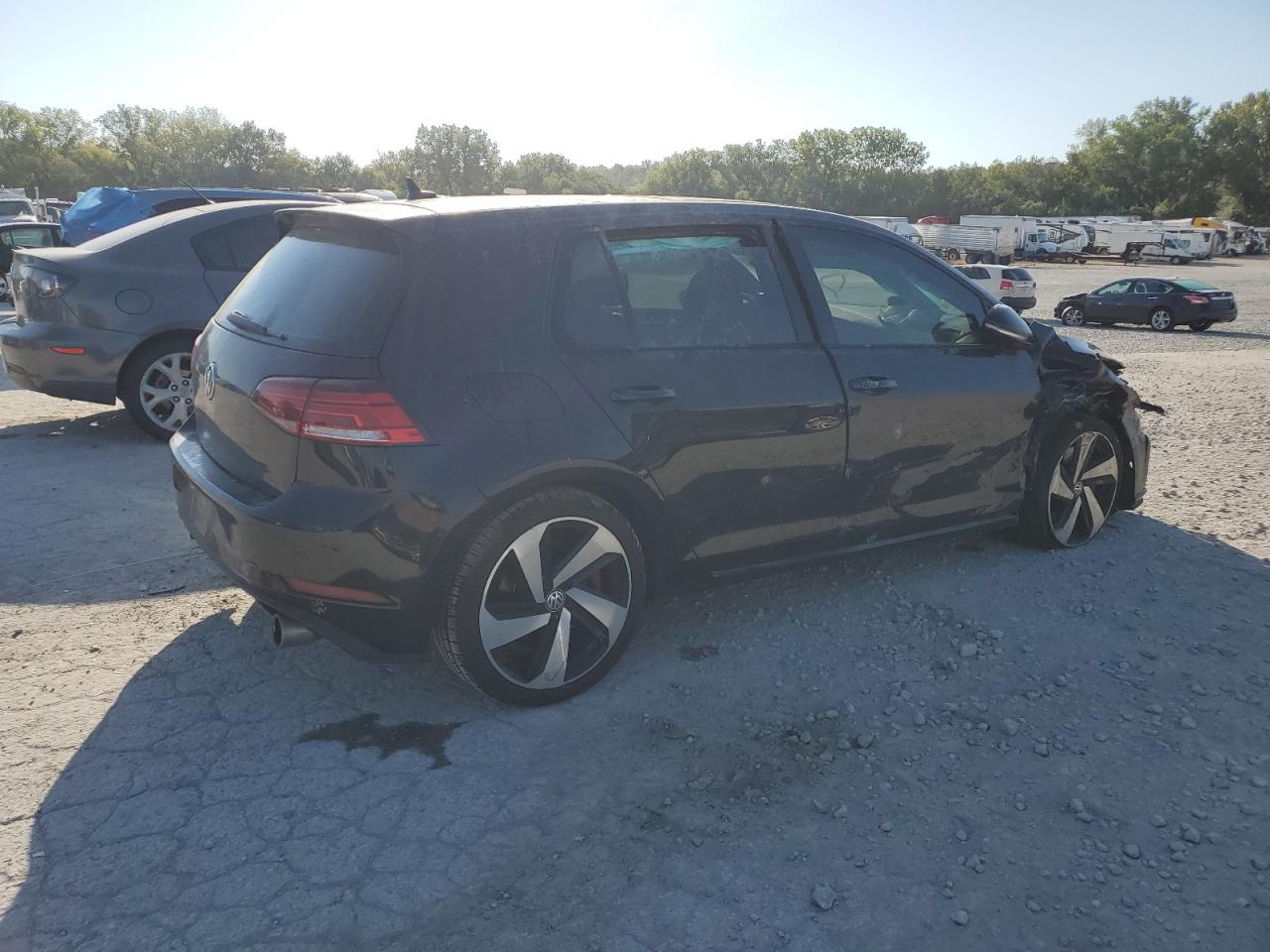 2019 Volkswagen GTI - Image 3