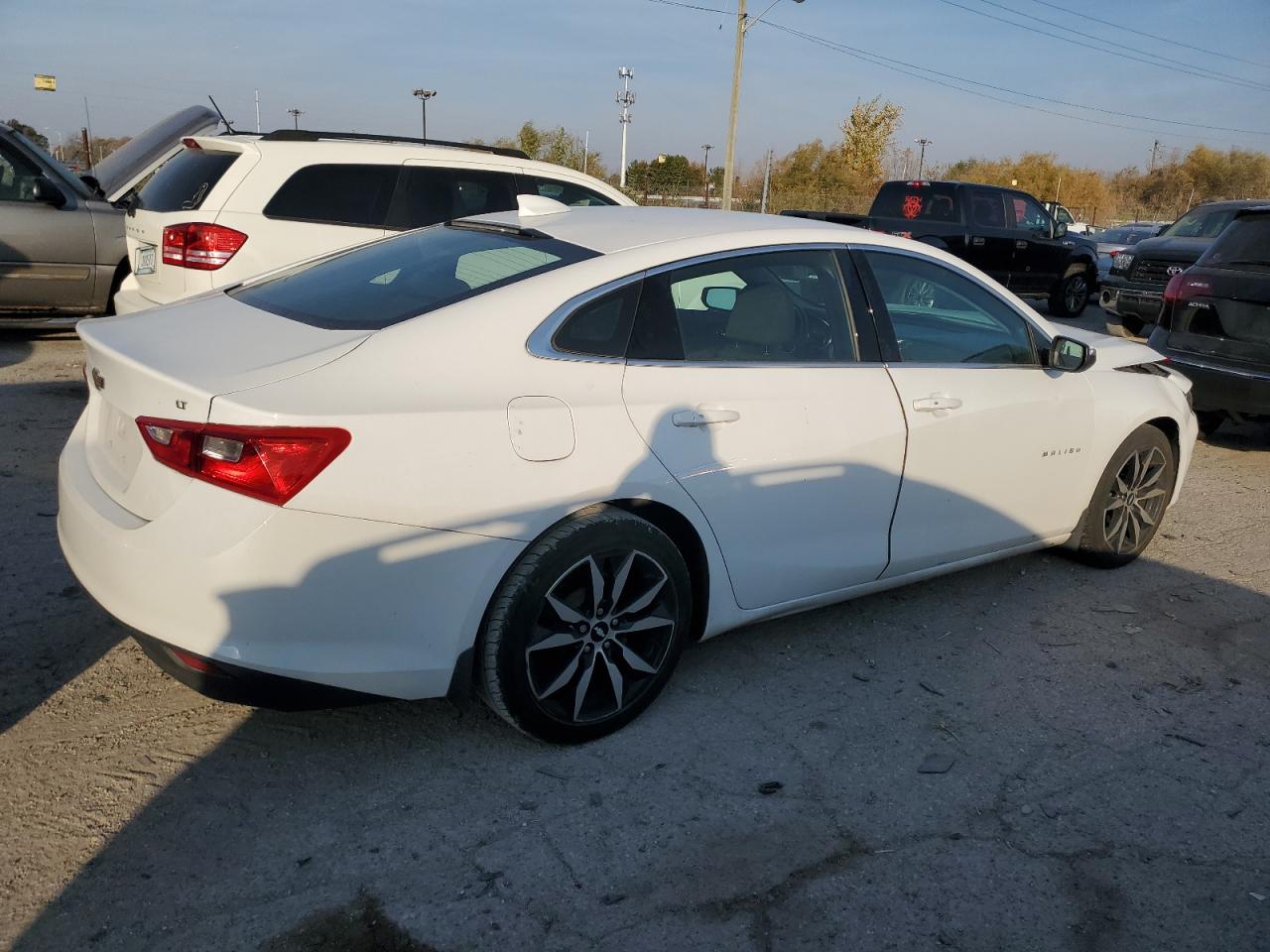 2018 Chevrolet Malibu - Image 3