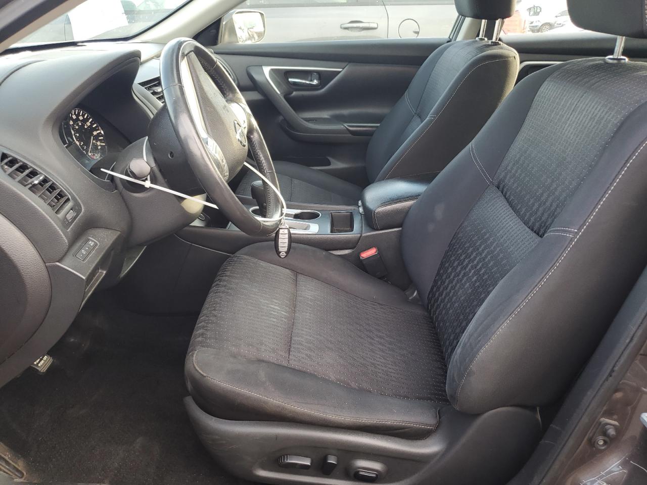 2017 Nissan Altima - Image 7