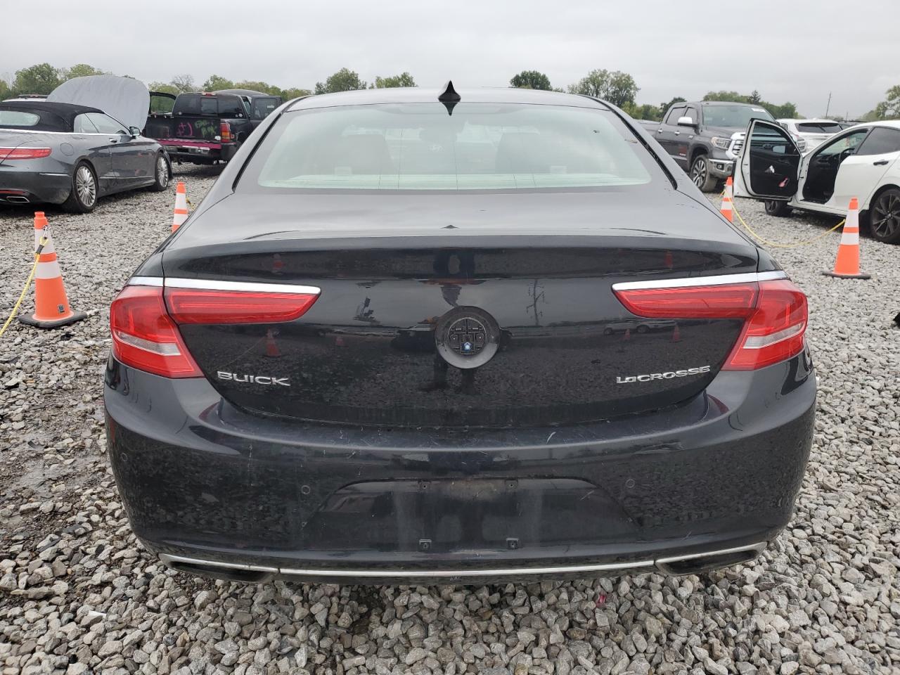 1G4ZR5SS5HU127593 2017 Buick Lacrosse Premium