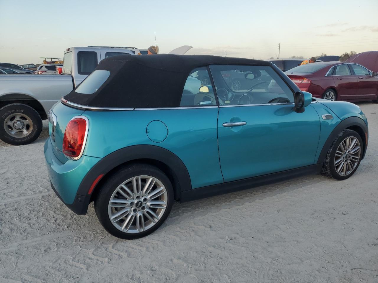 2020 MINI Cooper - Image 3