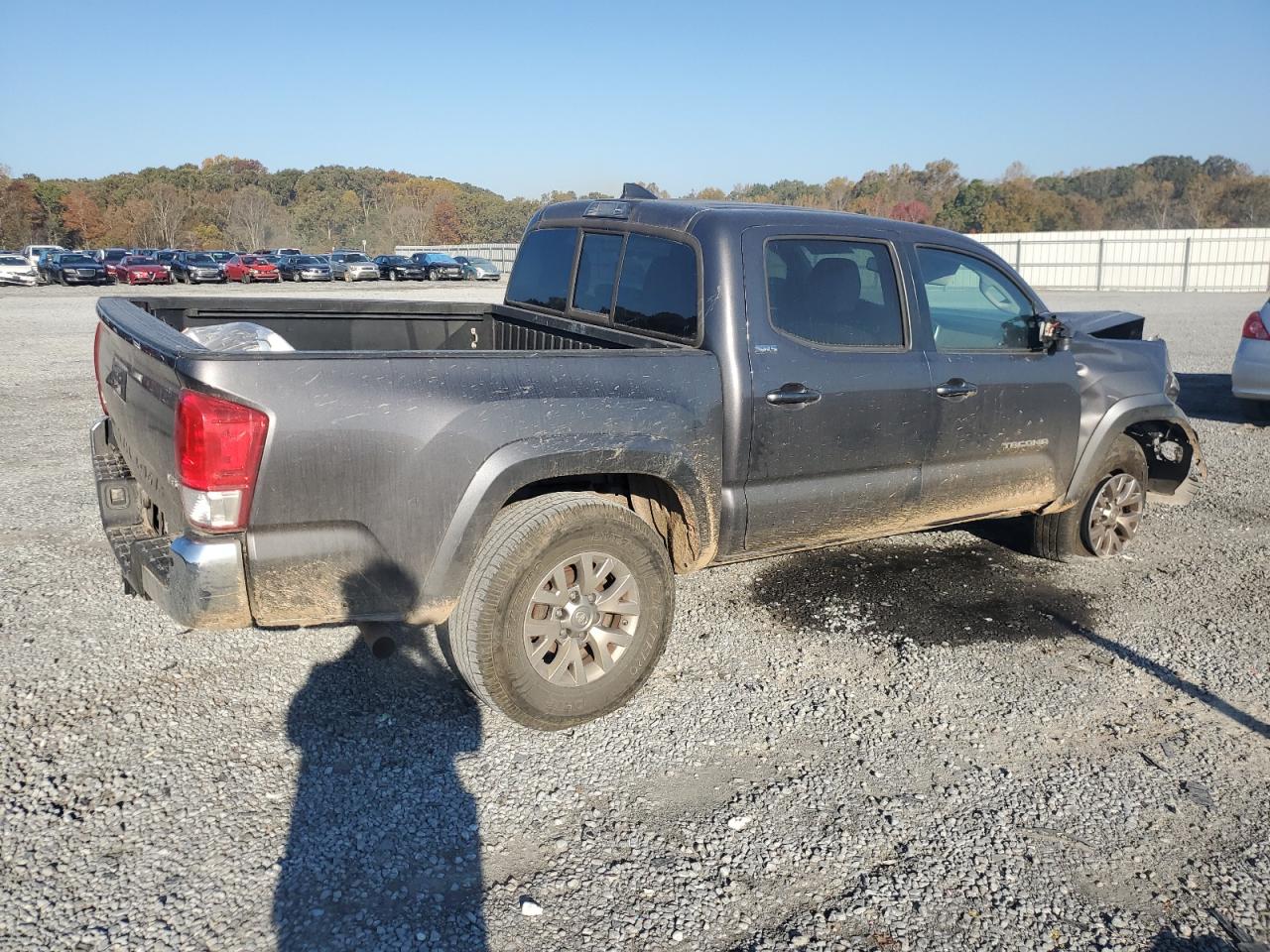 VIN 5TFCZ5ANXHX090691 2017 TOYOTA TACOMA no.3