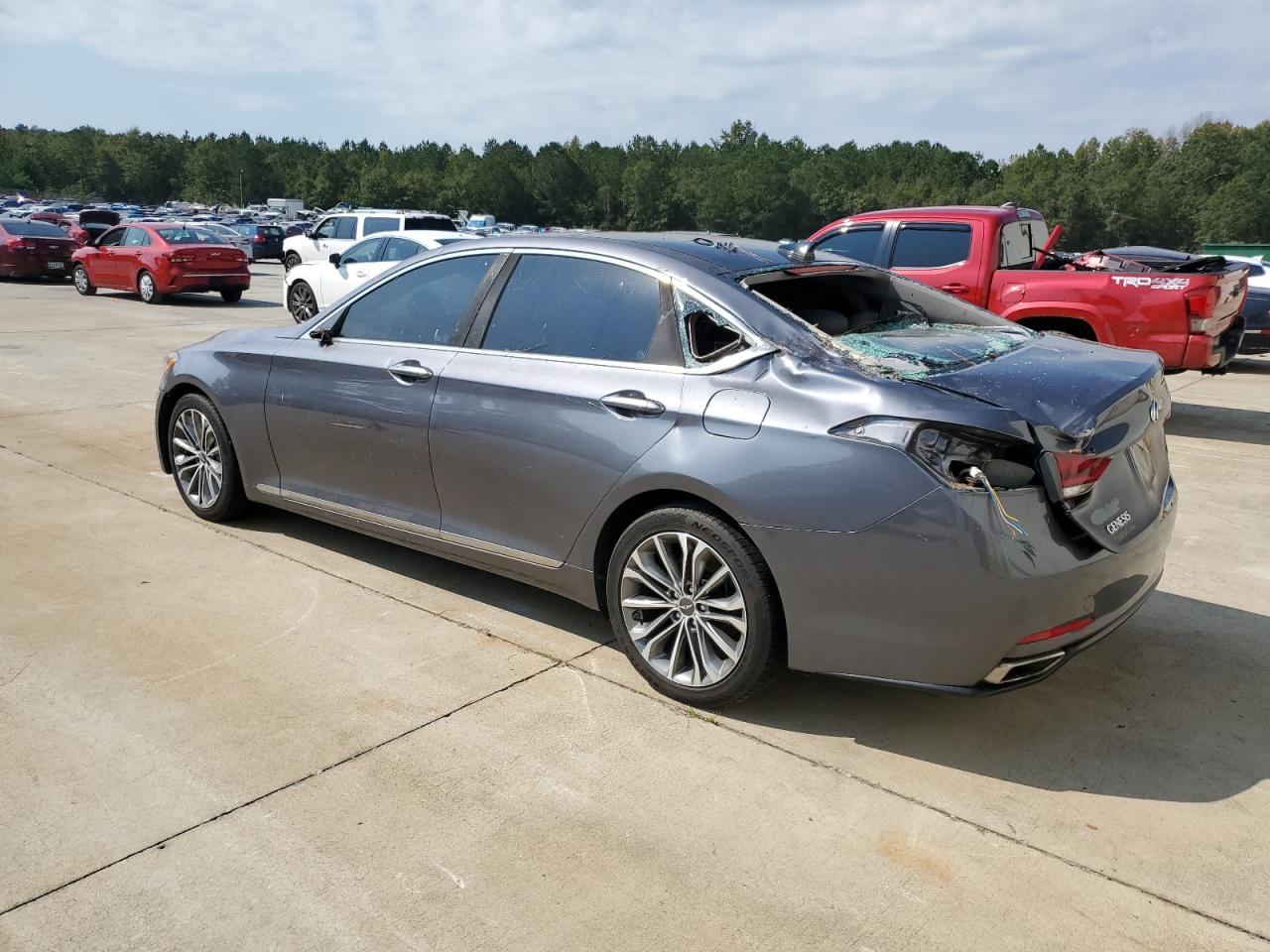 2015 Hyundai Genesis - Image 2