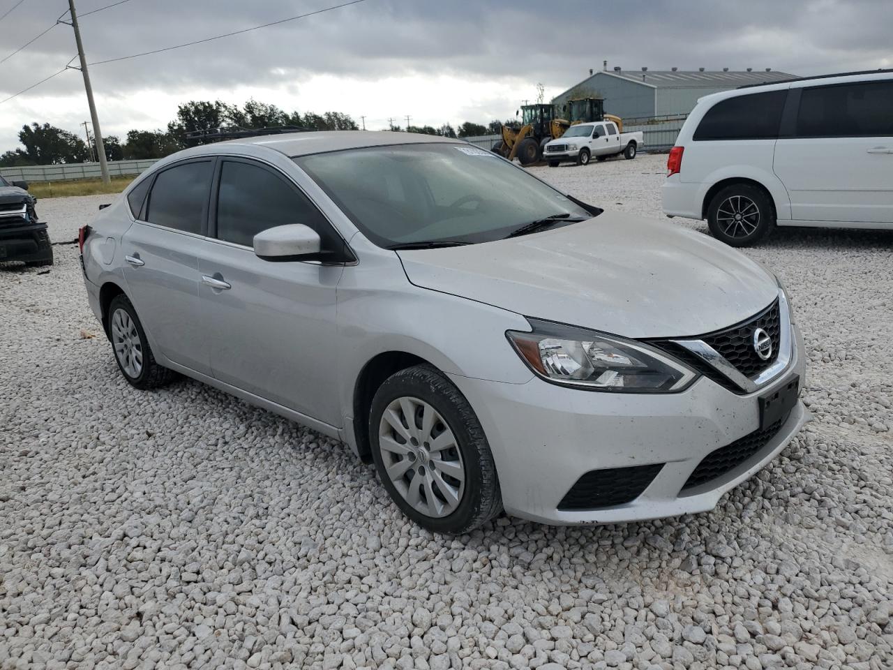 VIN 3N1AB7AP5KY336130 2019 NISSAN SENTRA no.4