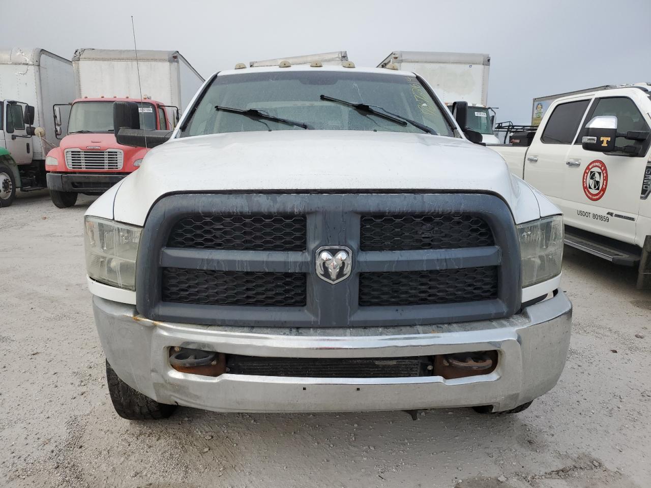 2015 RAM 3500 - Image 5