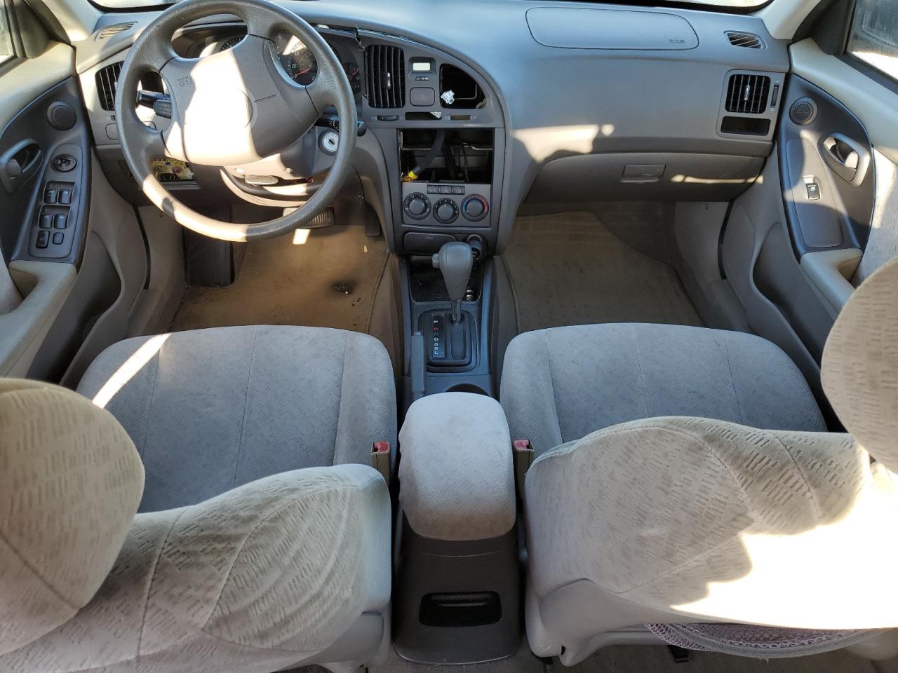 2006 Hyundai Elantra - Image 8