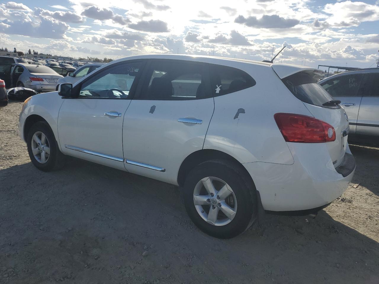 2013 Nissan Rogue - Image 2