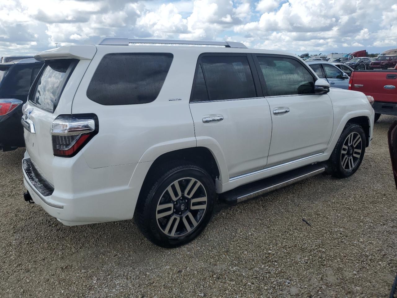 2020 Toyota 4Runner - Image 3