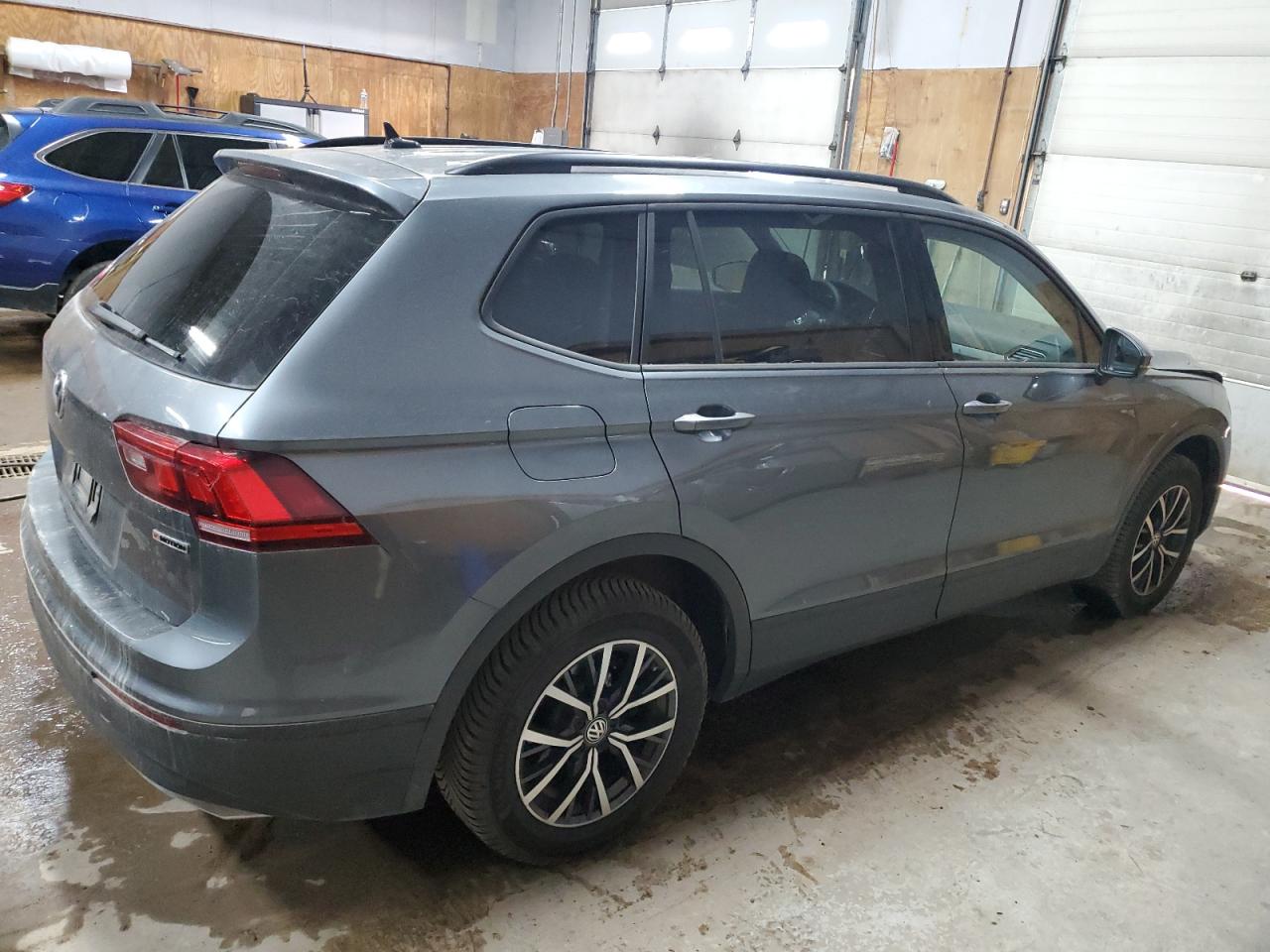 2021 Volkswagen Tiguan - Image 3