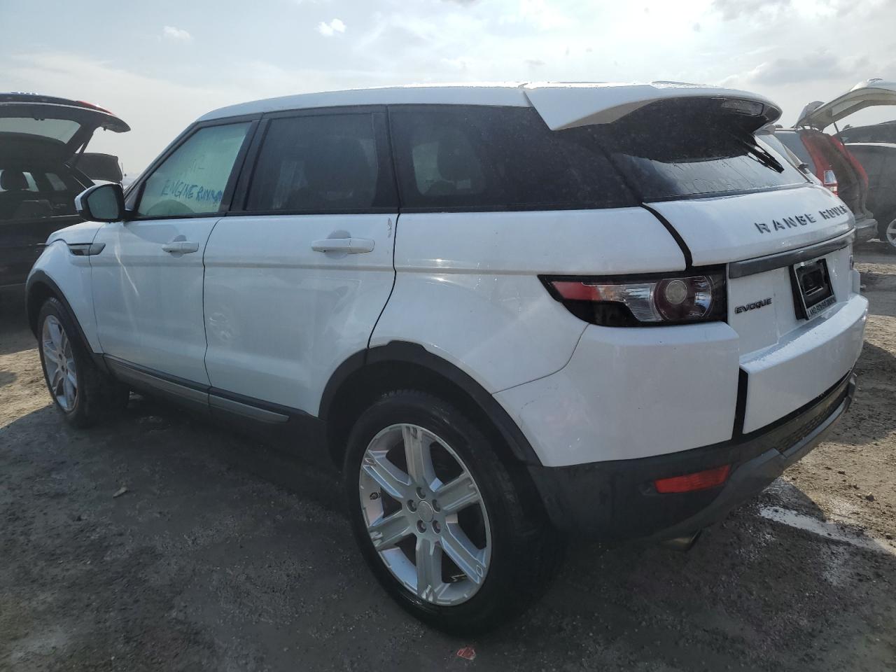 2015 Land Rover Range Rover - Image 2
