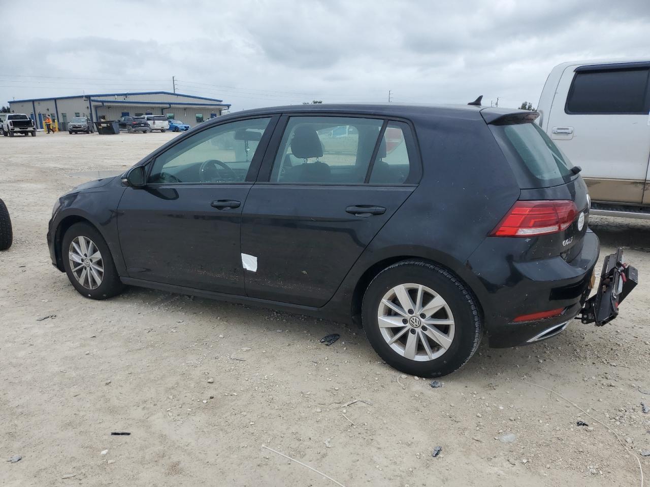 3VWG17AU9JM255022 2018 VOLKSWAGEN GOLF - Image 2