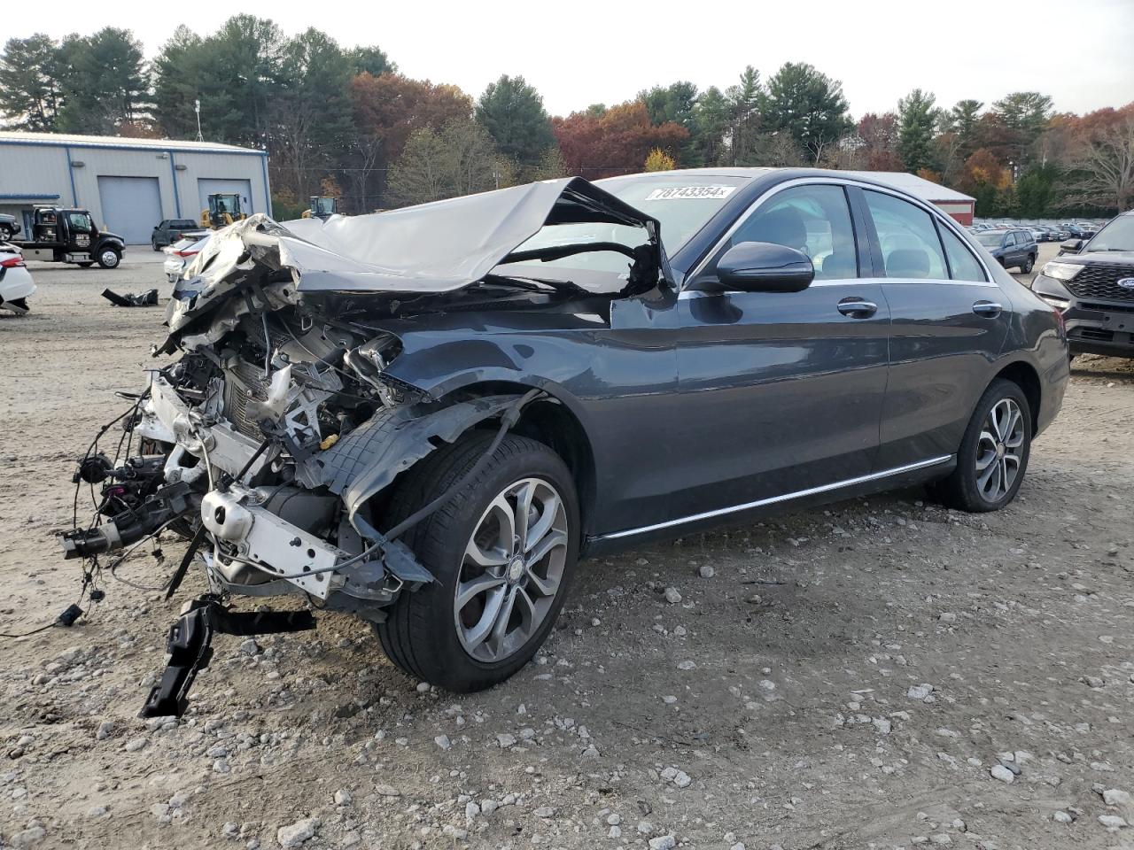 2016 Mercedes-Benz C 300 4Matic продається в Mendon, MA - Front End