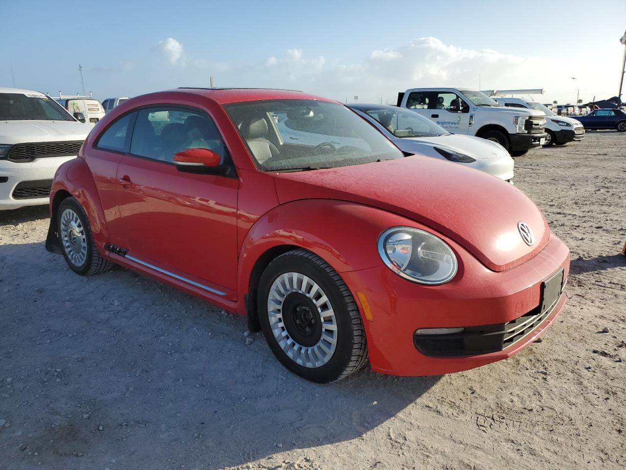 2014 Volkswagen Beetle - Image 4