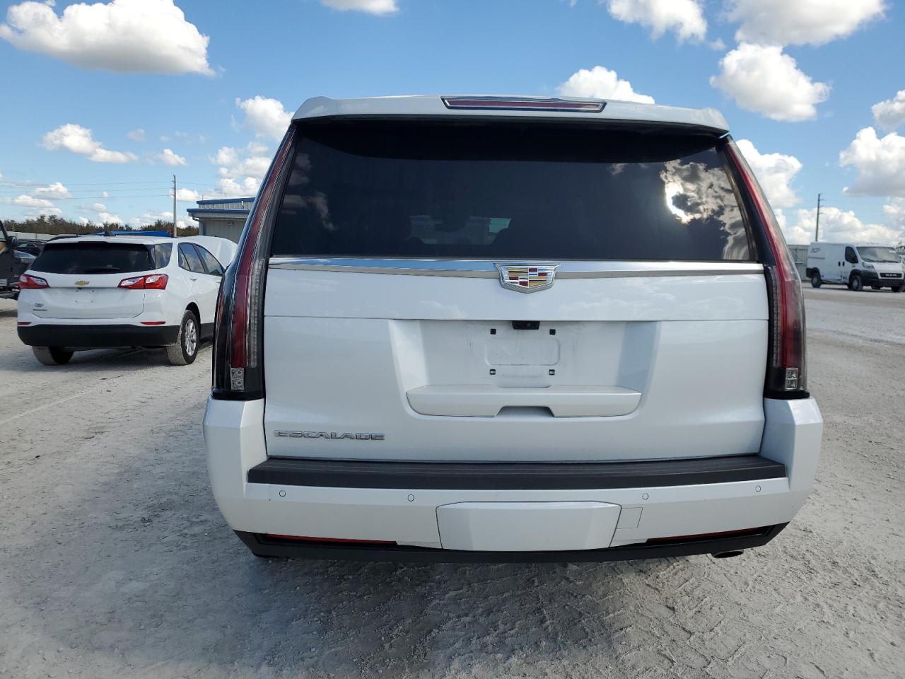 1GYS3HKJ2LR305952 2020 Cadillac Escalade Esv Luxury