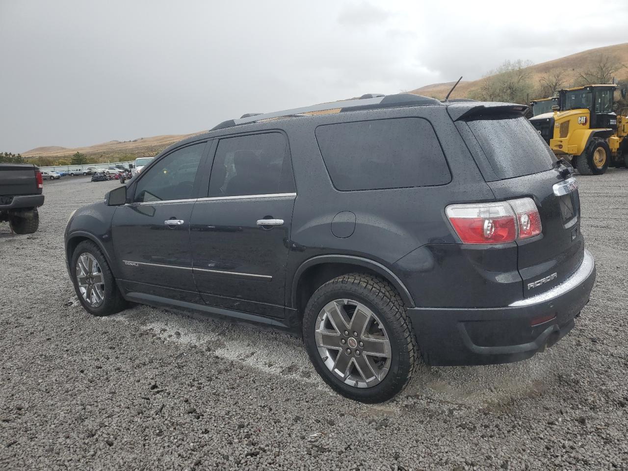 2011 GMC Acadia - Image 2