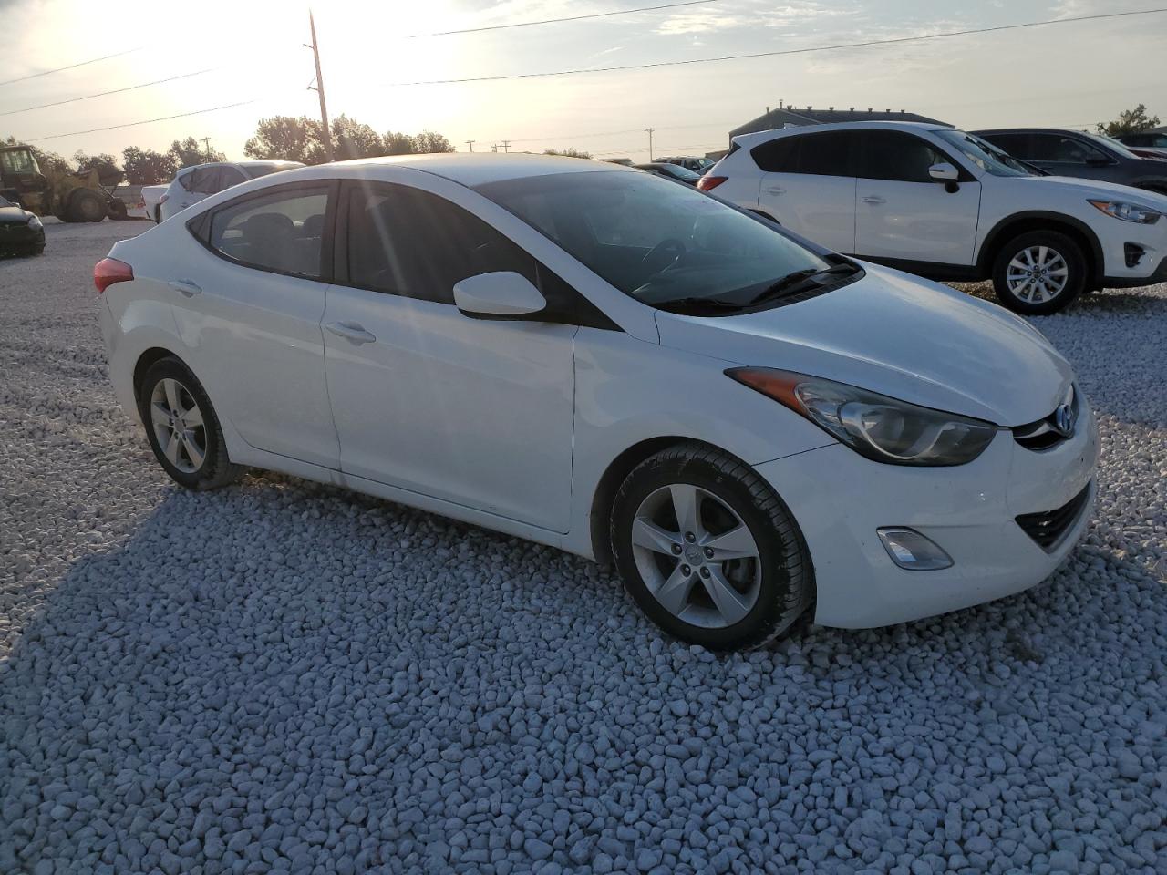 VIN 5NPDH4AE5DH204104 2013 HYUNDAI ELANTRA no.4