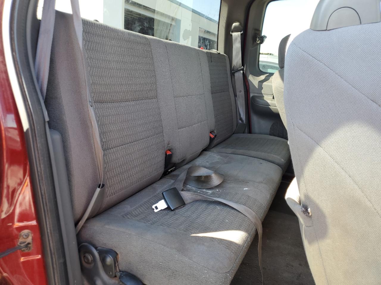 2004 Ford F-150 Heritage Classic VIN: 2FTRX17244CA74147 Lot: 75619734