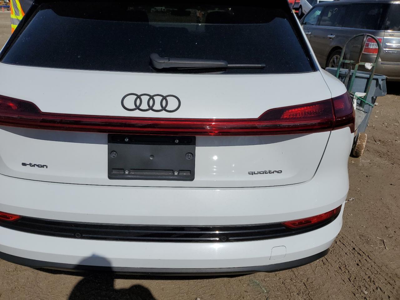 2022 Audi E-Tron Premium Plus VIN: WA1LAAGE2NB012576 Lot: 76158404