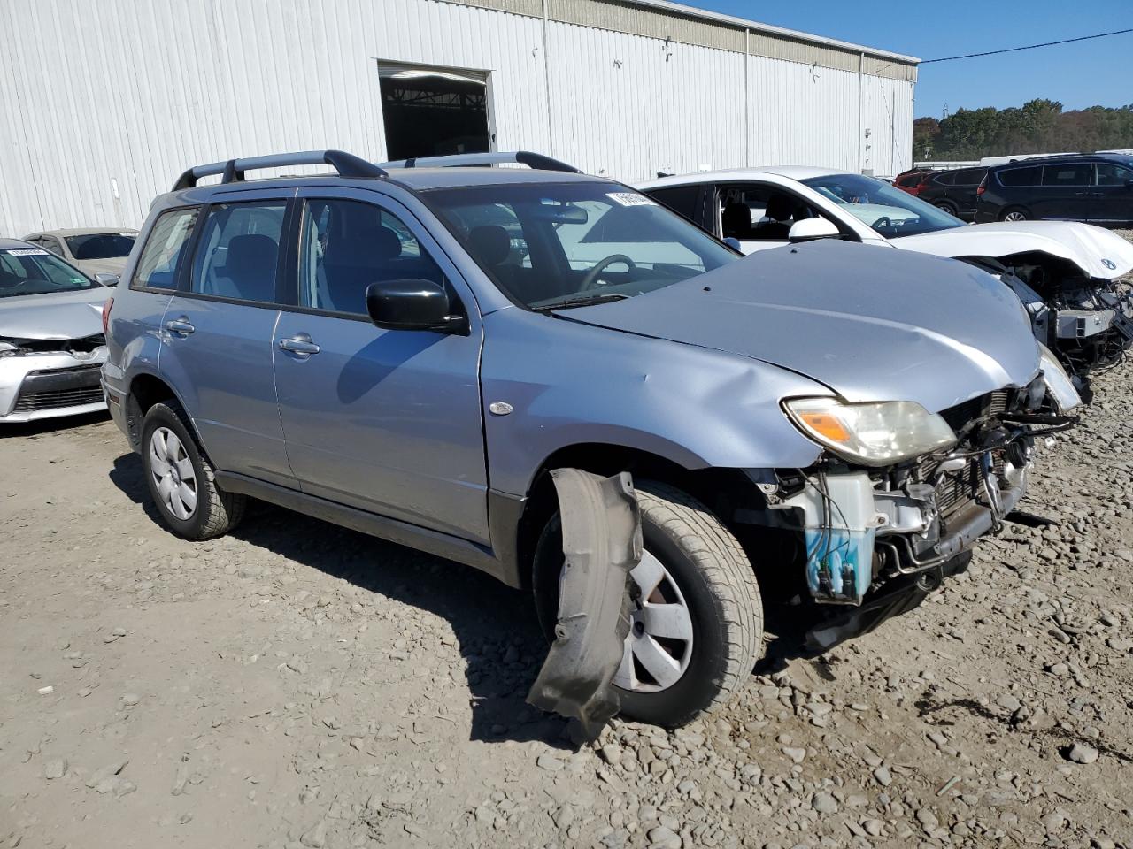 2005 Mitsubishi Outlander - Image 4