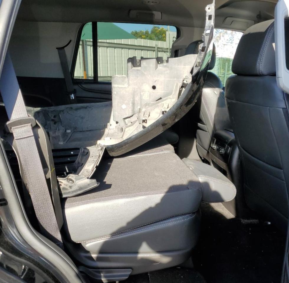 2018 Chevrolet Tahoe - Image 11
