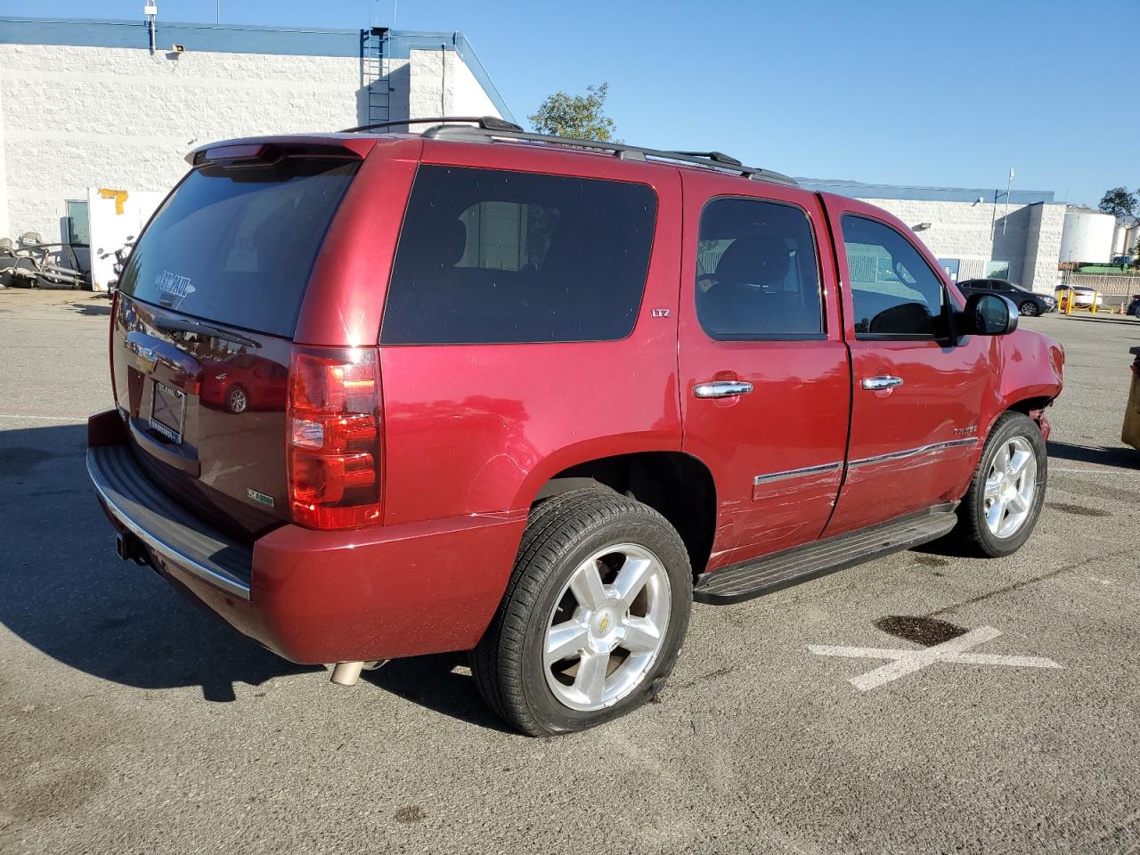 2011 Chevrolet Tahoe - Image 3