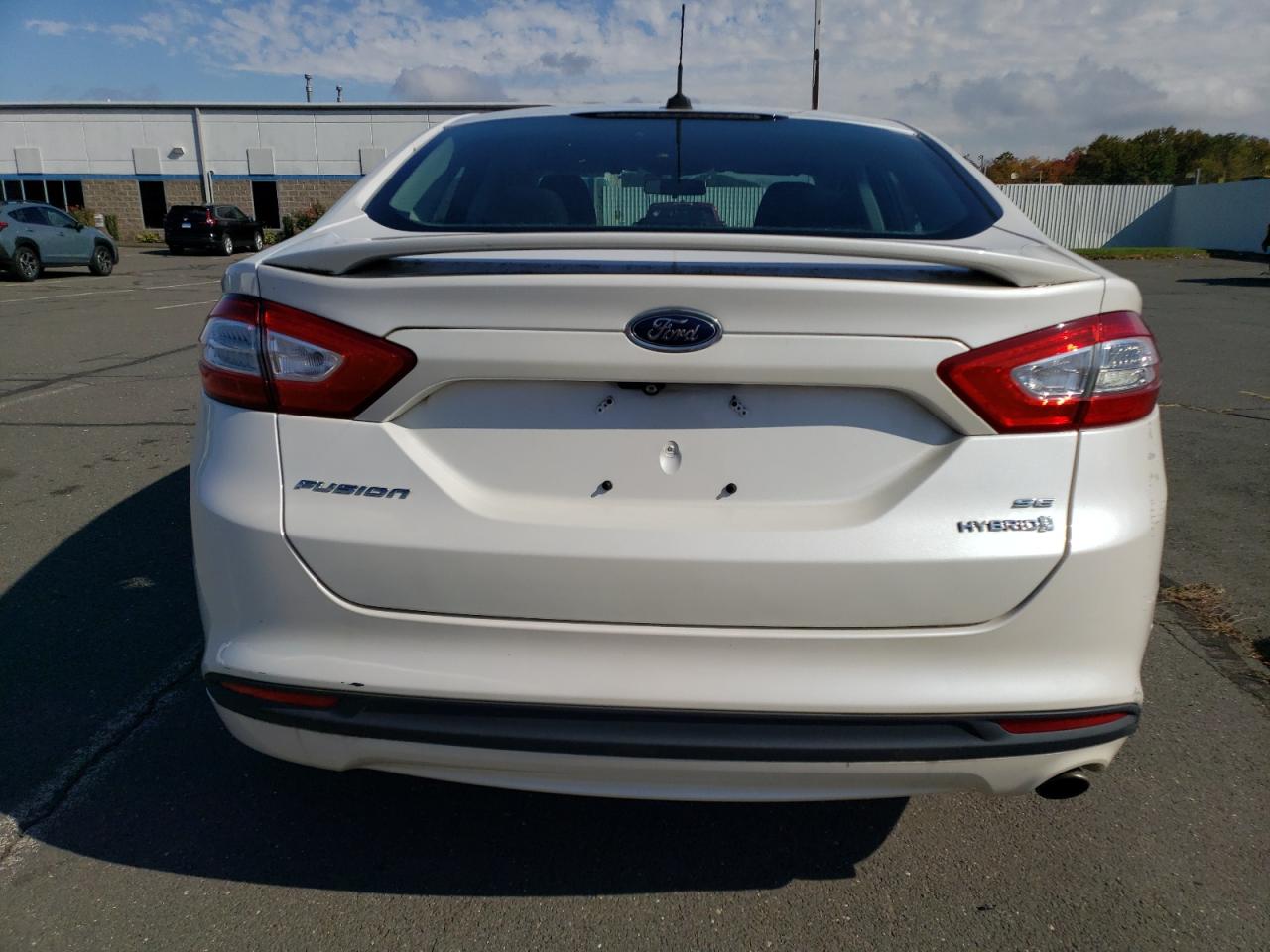 2015 Ford Fusion Se Hybrid VIN: 3FA6P0LU0FR217017 Lot: 76236524