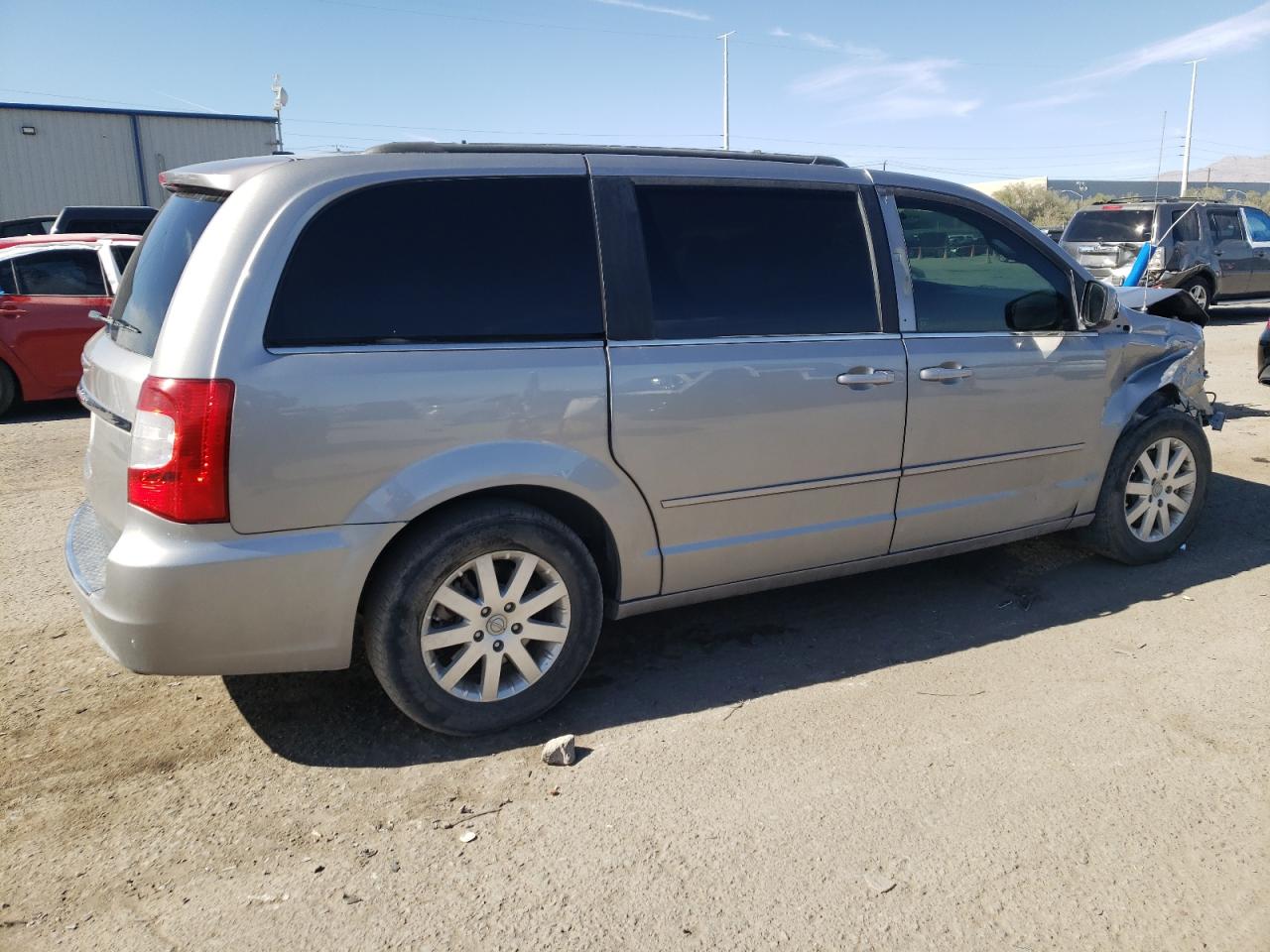 2015 Chrysler Town & Country - Image 3