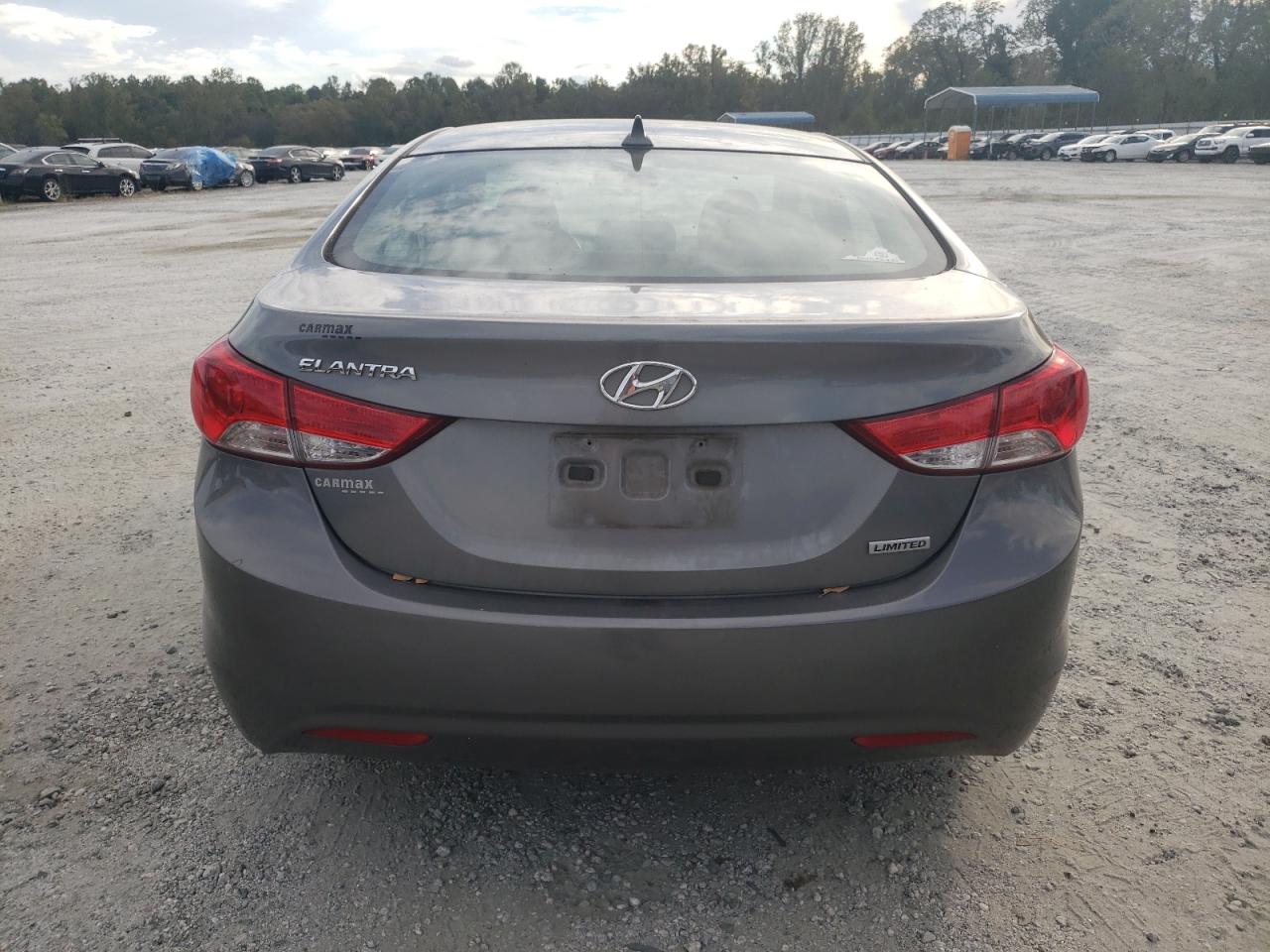 2013 Hyundai Elantra - Image 6